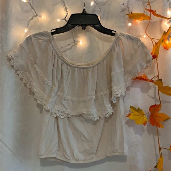 Hollister off the shoulder blouse - Picture 2 of 2